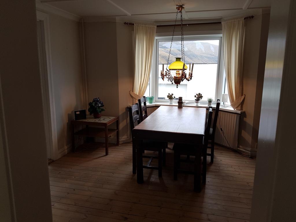 Budget Guesthouse Borgustova Vestmanna Екстер'єр фото
