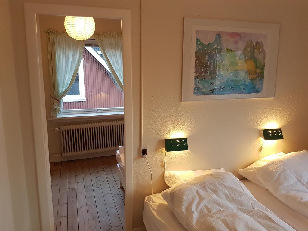 Budget Guesthouse Borgustova Vestmanna Екстер'єр фото