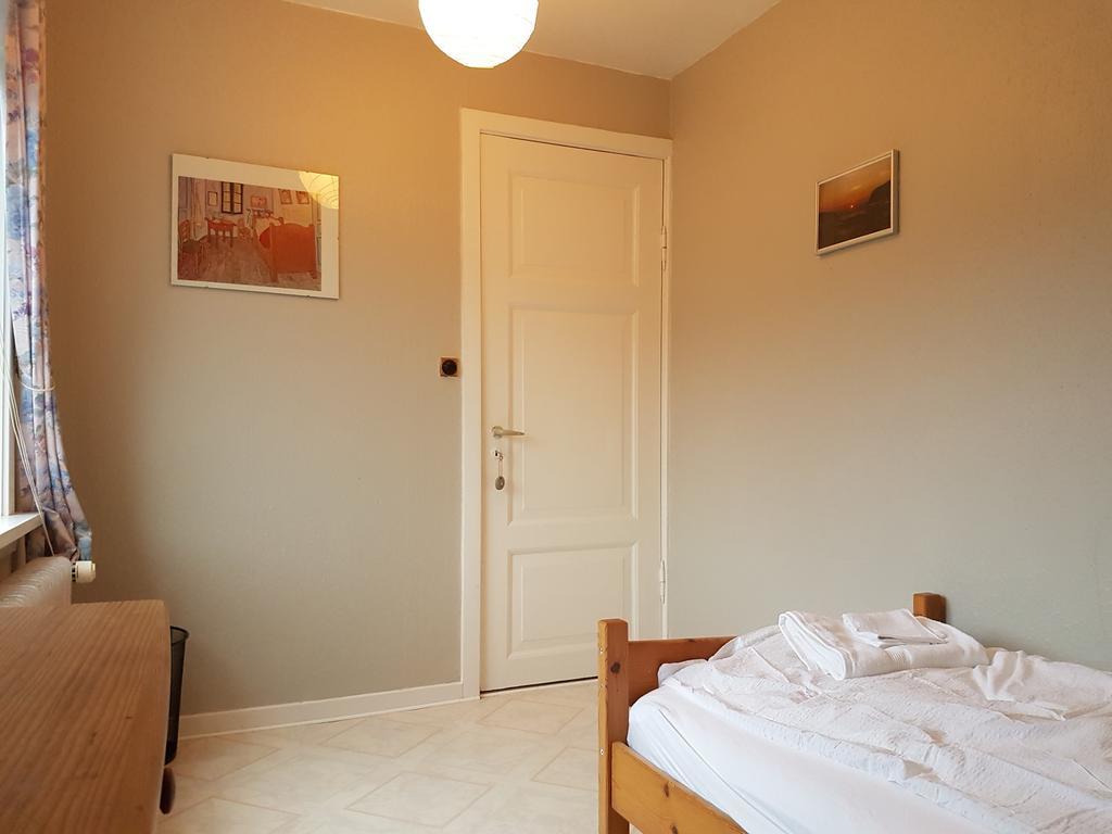 Budget Guesthouse Borgustova Vestmanna Екстер'єр фото