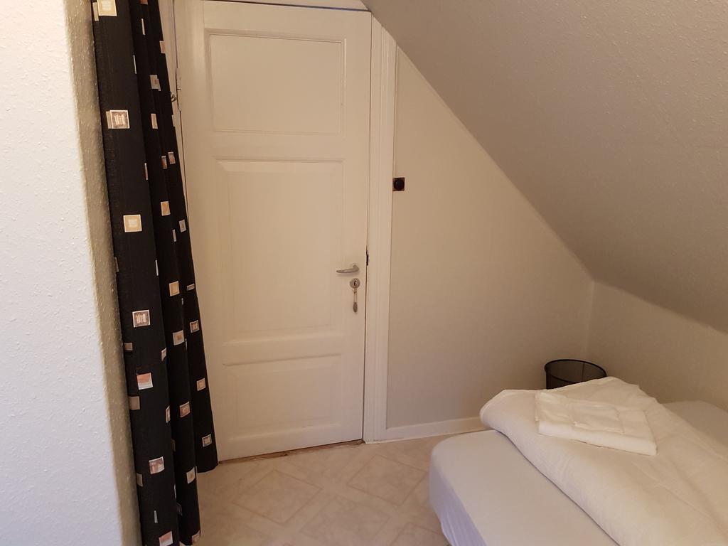 Budget Guesthouse Borgustova Vestmanna Екстер'єр фото