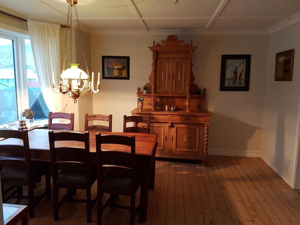 Budget Guesthouse Borgustova Vestmanna Екстер'єр фото