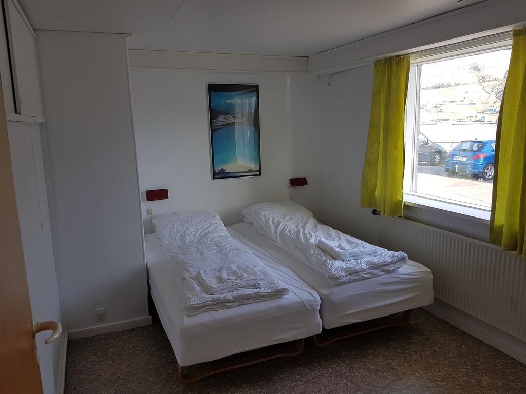 Budget Guesthouse Borgustova Vestmanna Екстер'єр фото