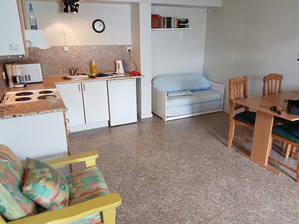 Budget Guesthouse Borgustova Vestmanna Екстер'єр фото