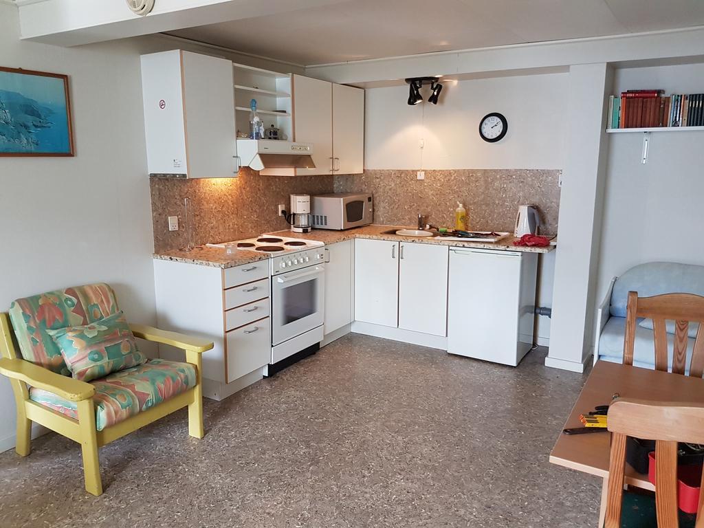 Budget Guesthouse Borgustova Vestmanna Екстер'єр фото