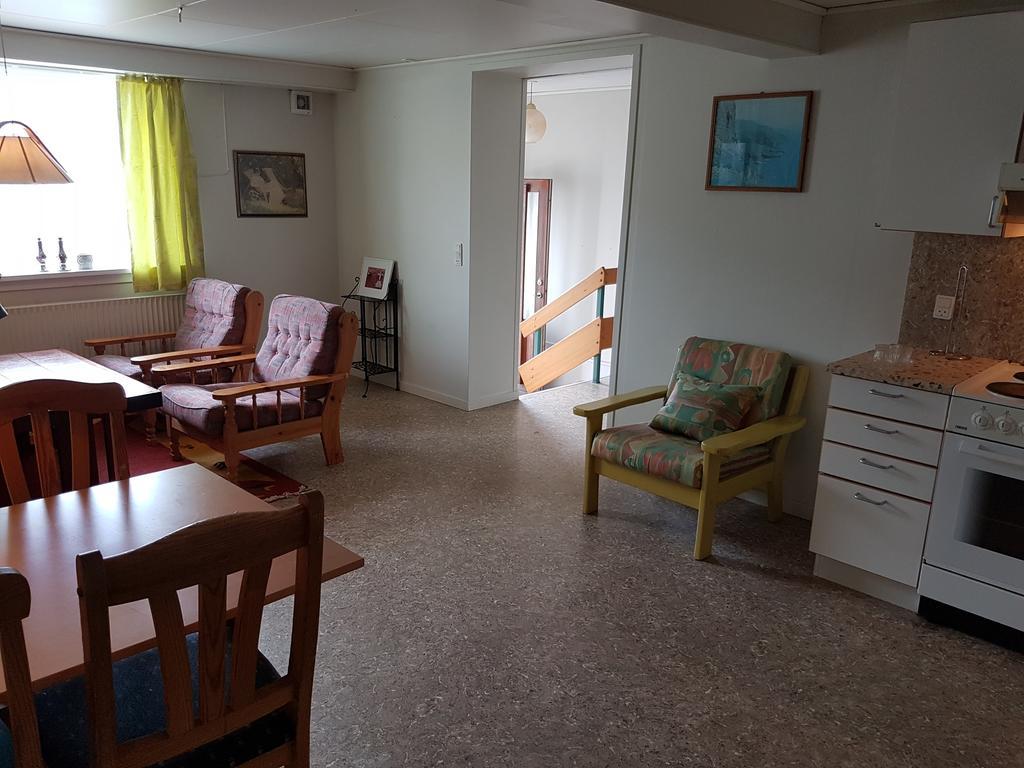 Budget Guesthouse Borgustova Vestmanna Екстер'єр фото
